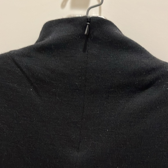Worth lightweight wool turtleneck 12 curved hem detail zipper back close new - Picture 5 of 6